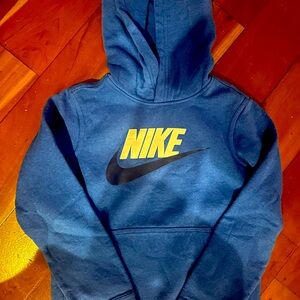 Youth Large Nike hoodie - great condition!